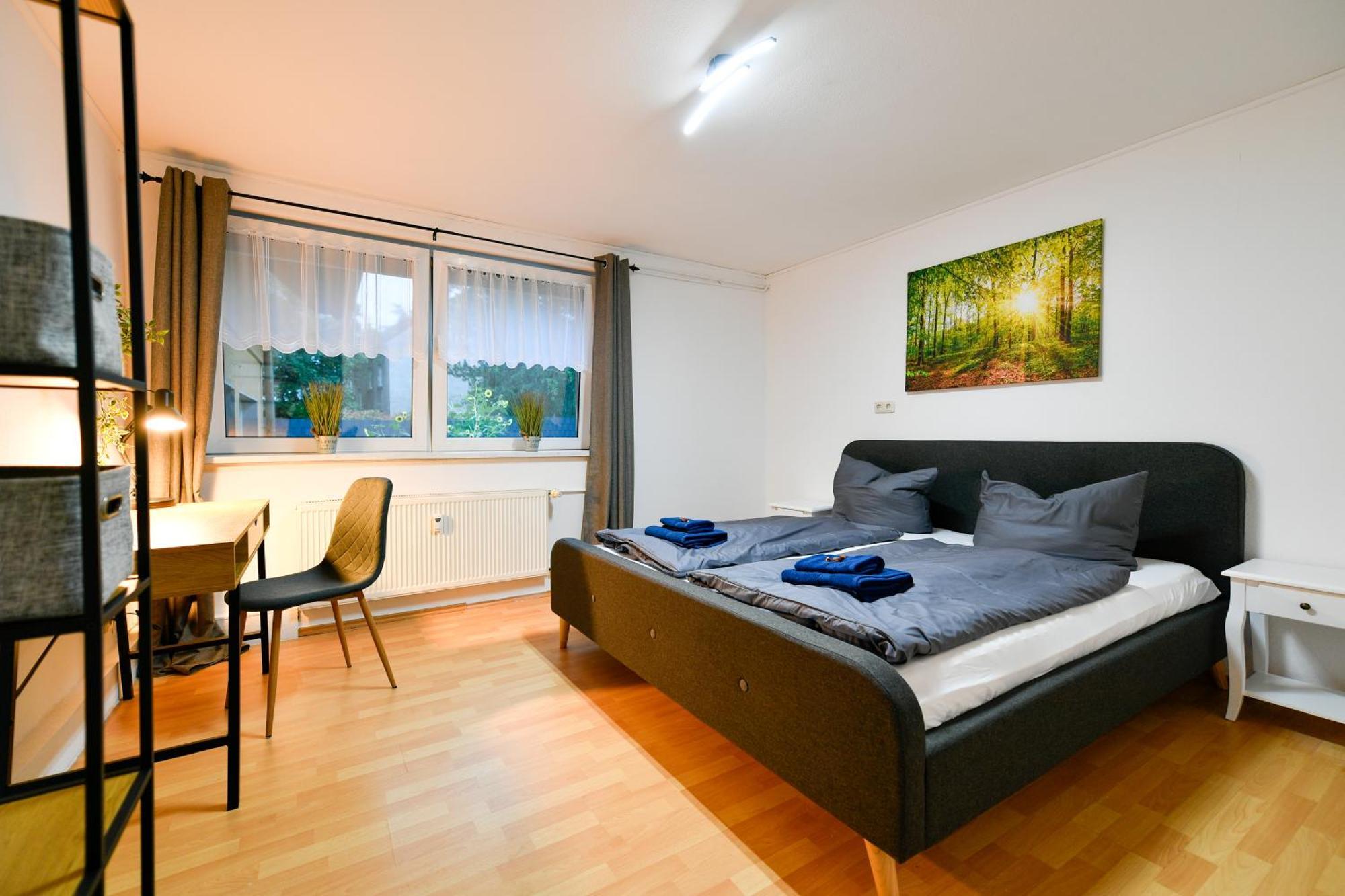 Grosses Spree Apartment, 3 Schlafzimmer Bis 10 Personen, 4X Kfz Parkplatz, Terrasse, Waschtrockner, Wlan, Netflix Cottbus Eksteriør bilde