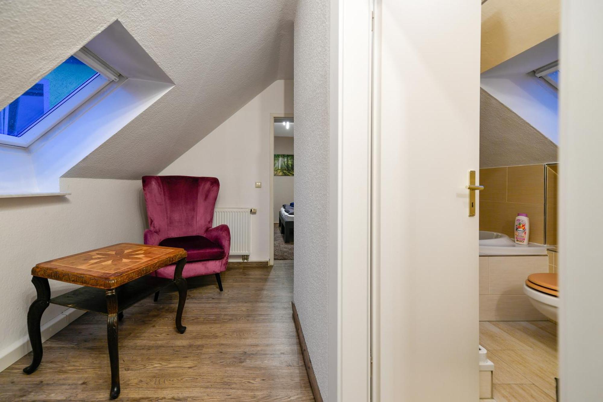 Grosses Spree Apartment, 3 Schlafzimmer Bis 10 Personen, 4X Kfz Parkplatz, Terrasse, Waschtrockner, Wlan, Netflix Cottbus Eksteriør bilde